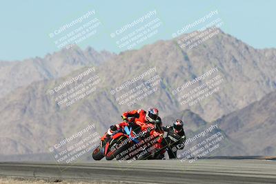 media/Dec-01-2025-Moto Forza (Mon) [[2daa91e15f]]/1-Advanced Group/Session 4 Turn 9/